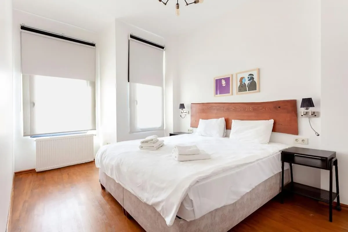 Origine Rentals S5 Istanbul Apartment